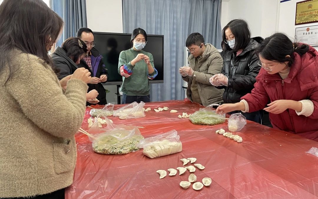 贏潤集團(tuán) | 迎冬至，包餃子，共繪溫馨畫卷！