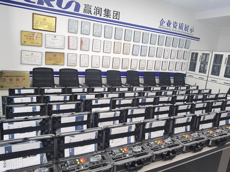 品質(zhì)保證、實力認可！贏潤集團四合一氣體檢測儀用于石油化工企業(yè)！